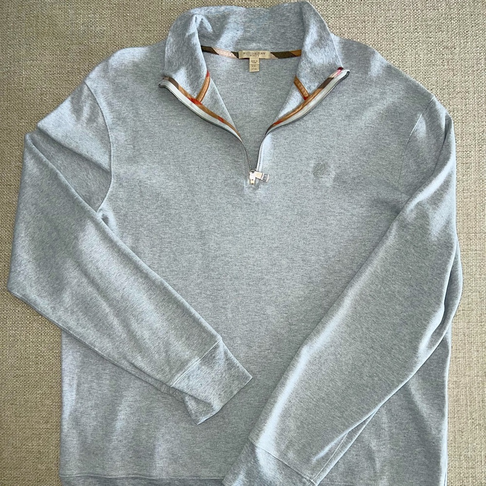 Burberry Men’s Quarter Zip, size XXL, light grey